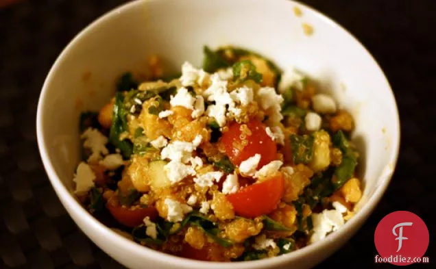 Dinner Tonight: Quinoa, Chickpea, and Spinach Salad with Smoked Paprika Dressing