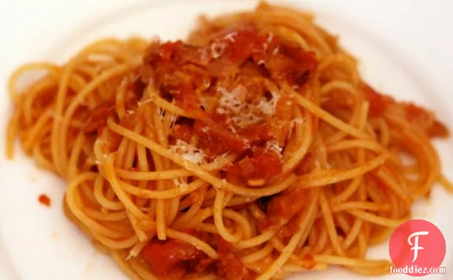 Dinner Tonight: Pasta with Onion, Bacon, and Tomato (Pasta All'Amatriciana)