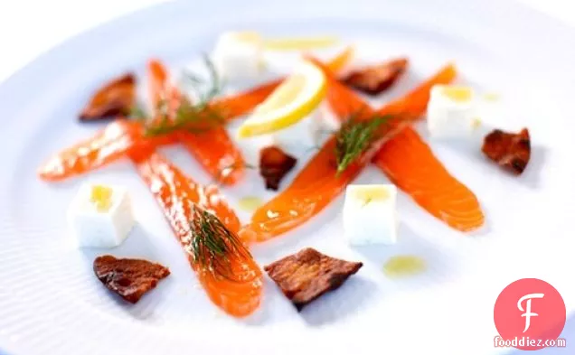 गंभीरता से स्कैंडिनेवियाई: सनचोक पेटे के साथ स्मोक्ड सैल्मन