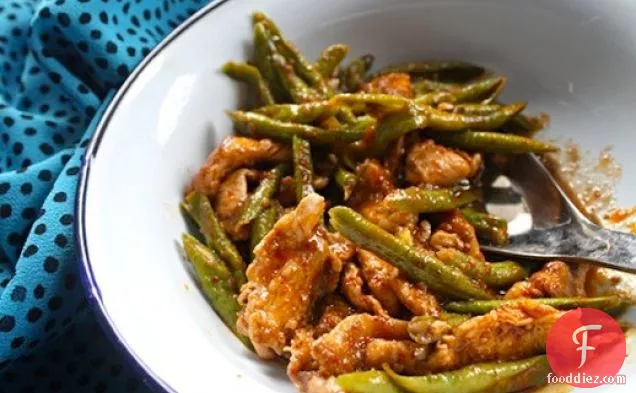 Chicken Red Curry Stir-Fry with Green Beans