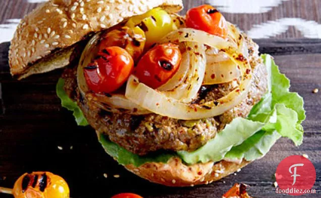 पिस्ता, भेड़ का बच्चा, और गोमांस बर्गर