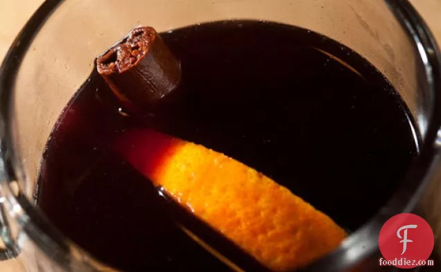 Mulled Spiked Wine from Lolinda
