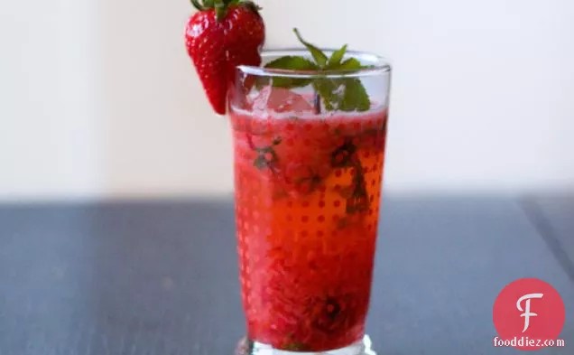 Strawberry Sake Cocktail