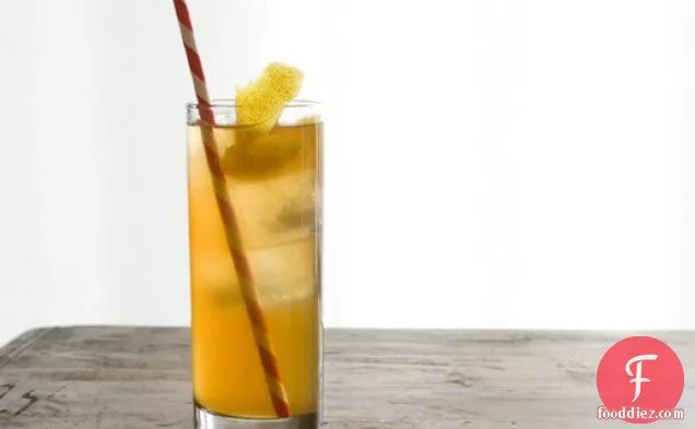 Smoky Iced Tea and Whiskey Cooler
