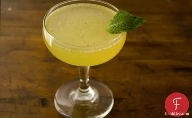 Cardamom and Mint Cocktail