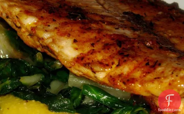 काजुन मसालेदार कैटफ़िश डब्ल्यू / सईद चार्ड और परमेसन ग्रिट्स