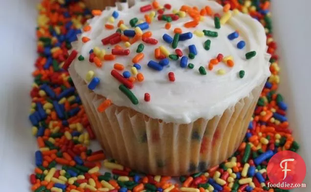 Gluten-Free Tuesday: Funfetti Cupcakes
