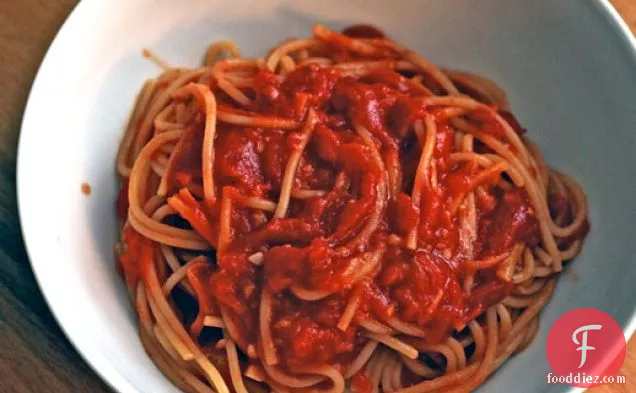 Dinner Tonight: Spaghetti with Ginger Tomato Sauce