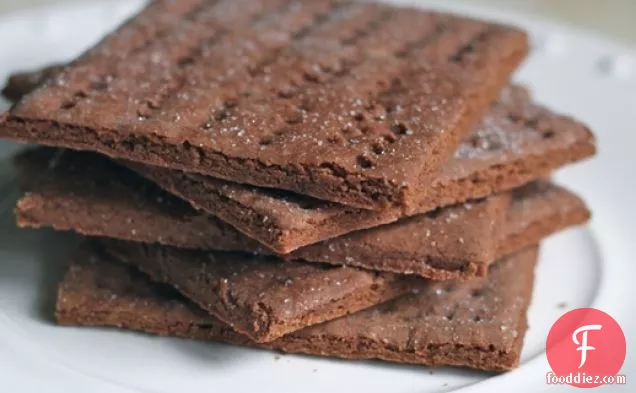 Gluten-Free Tuesday: Chocolate Graham Crackers