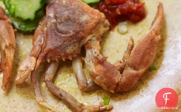Cook the Book: Garlic and Black Pepper Soft-Shell Crabs