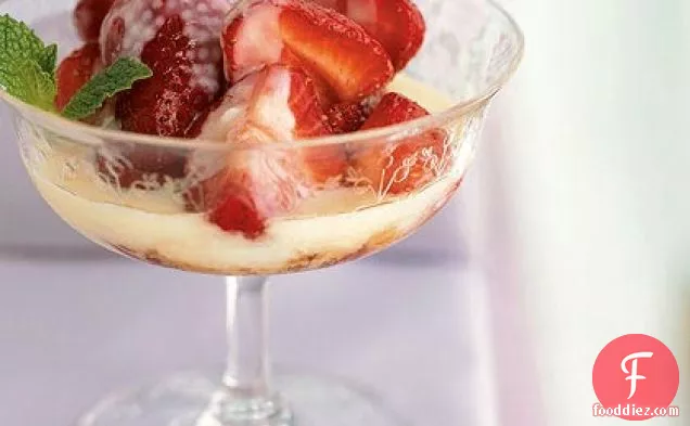 Crème Anglaise with Brown-Sugared Strawberries
