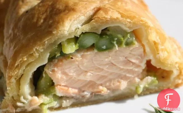 French in a Flash: Salmon en Croûte with Rosemary and Asparagus