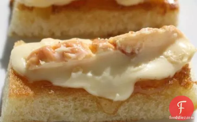 The Secret Ingredient (Marmalade): Marmalade and Stinky Cheese Canapés