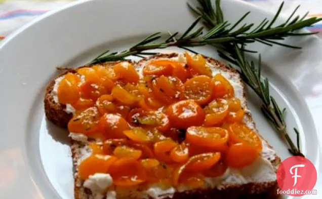 Sunday Brunch: Toast with Kumquat Marmalade and Goat Cheese