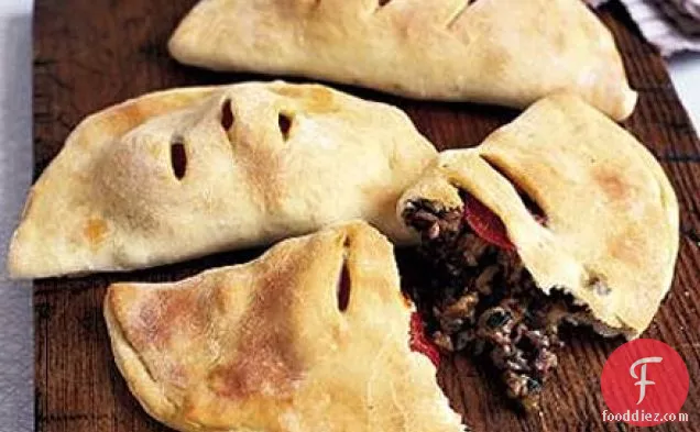 Lamb pizza pies