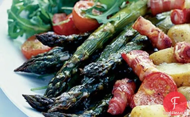 Warm roast asparagus salad