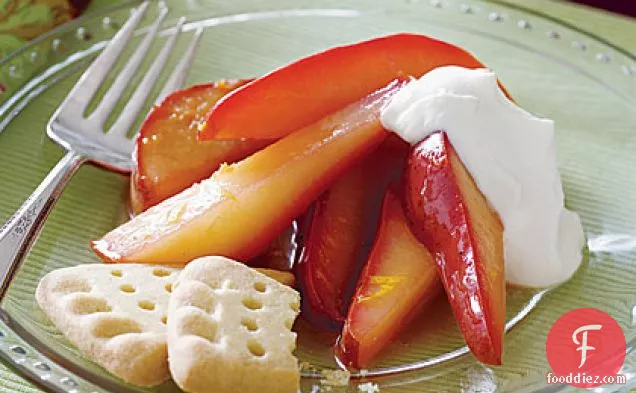 Spiced Pears with Cream