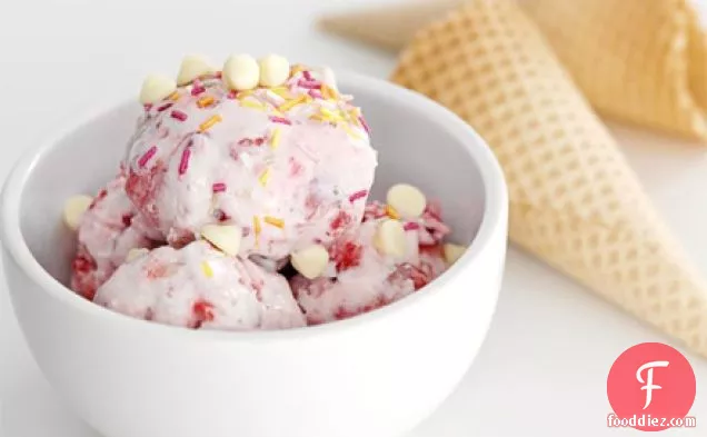 Easy strawberry ice cream