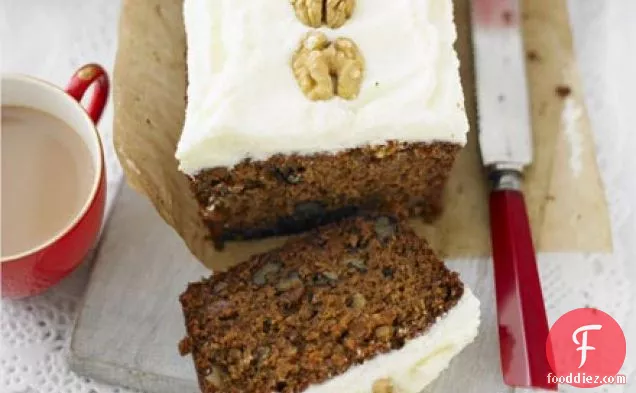 Carrot cake with cinnamon frosting
