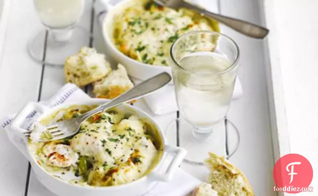 Cheesy seafood gratin