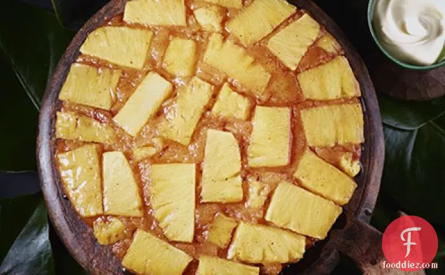 Cinnamon pineapple upside-down cake