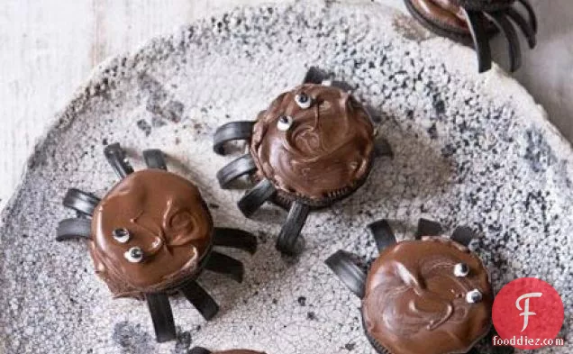 Chocolate spider cookies