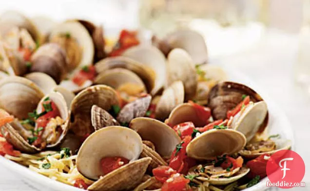 Steamed Clams and Tomatoes with Angel Hair Pasta