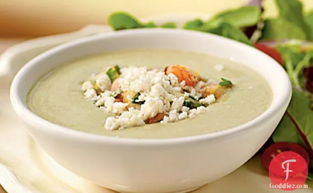 खट्टे-झींगा स्वाद के साथ एवोकैडो सूप