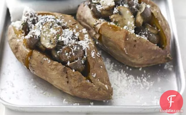 Sweet potatoes with mushrooms & rosemary