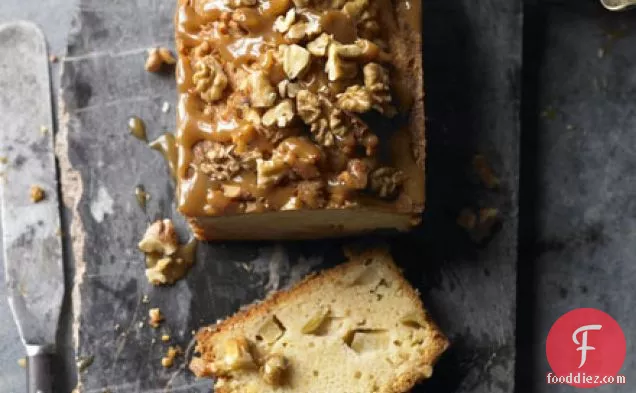 Caramel apple loaf cake