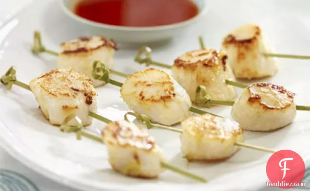 Seared scallops with sweet chilli sauce