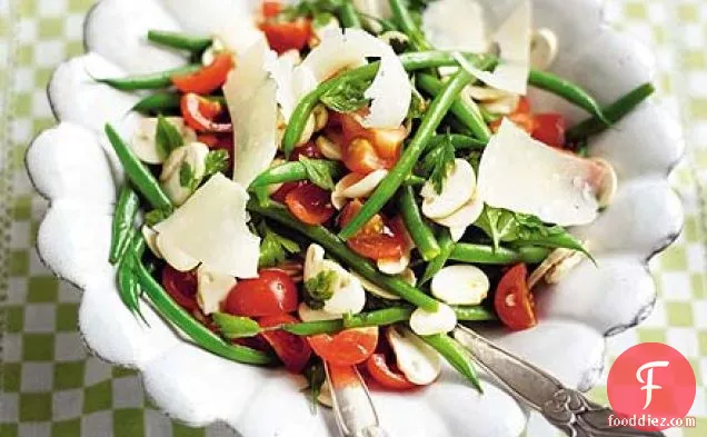 Summer crunch salad