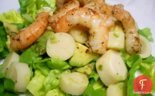 Rich Salad With Hearts Of Palm And Avocado