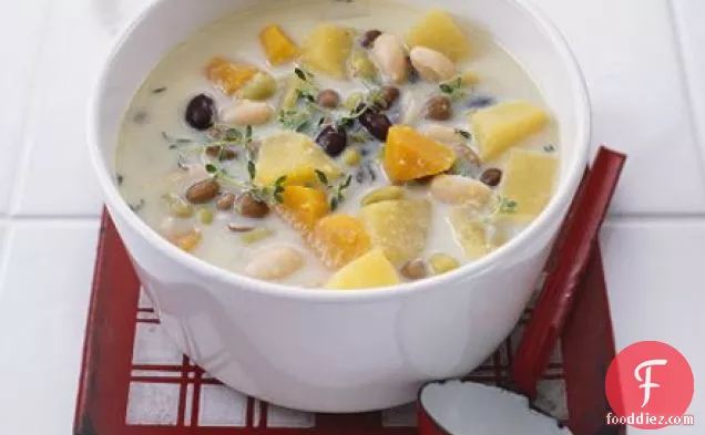 हार्दिक शीतकालीन शाकाहारी सूप