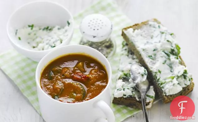 Chunky Mediterranean tomato soup