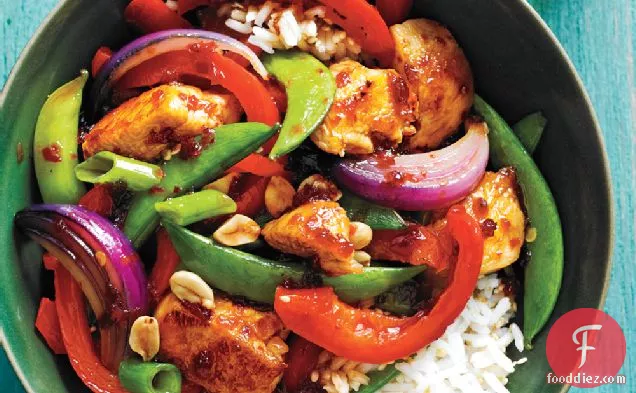 मीठा-मसालेदार चिकन और सब्जी हलचल-तलना