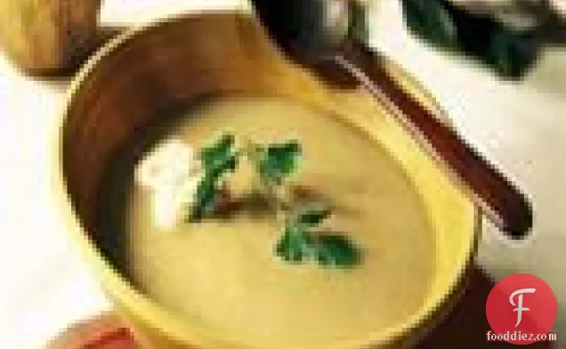 लाल मिर्च क्रीम के साथ स्मोकी बैंगन सूप