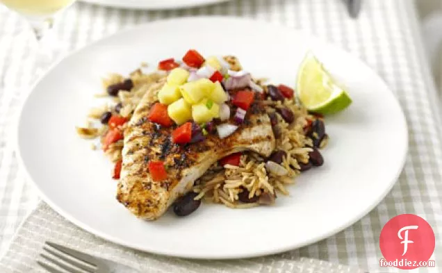 अनानास साल्सा के साथ काजुन तुर्की स्टेक