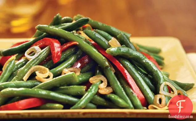 Green Beans With Shallots and Red Pepper