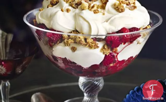 Raspberry cranachan trifle