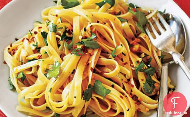 Fettuccine with Olive Oil, Garlic, and Red Pepper