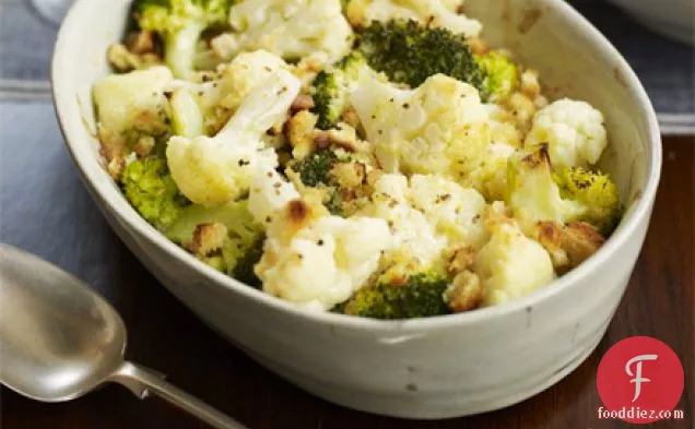 Creamy cauliflower & broccoli bake