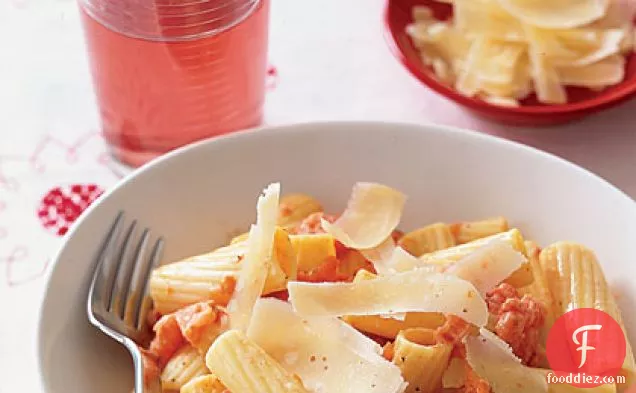Rigatoni with Grilled Tomatoes and Cream