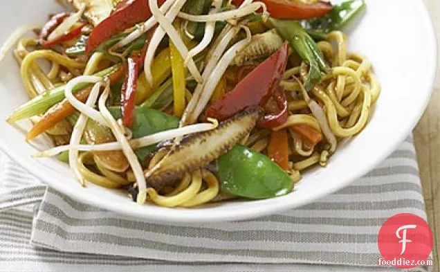 Noodles with stir-fried chilli veg