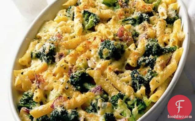 Crusty pasta & broccoli bake