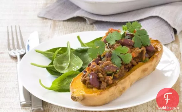 मसालेदार मिर्च के साथ बटरनट स्क्वैश