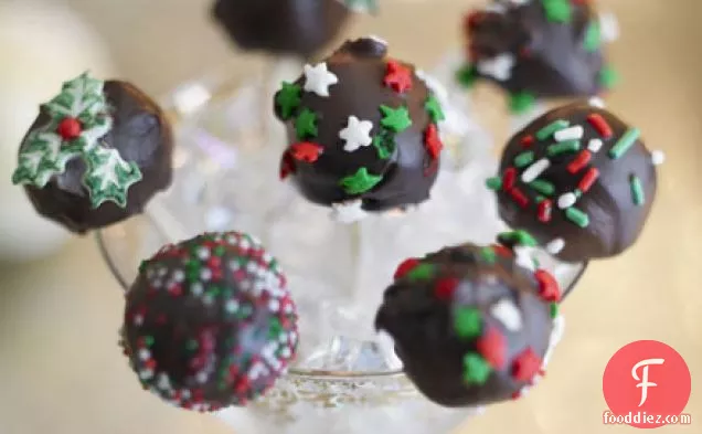 Christmas brownie lollipops