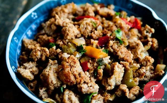 Mom's Ground Turkey And Peppers