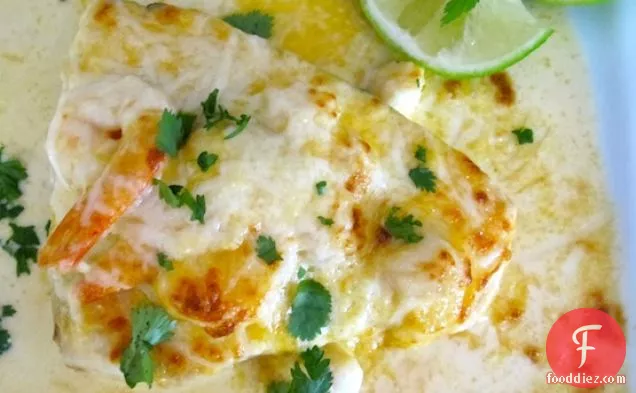 पेस्काडो ग्रैटिनाडो कॉन कैमरोन (मछली और झींगा औ ग्रैटिन)