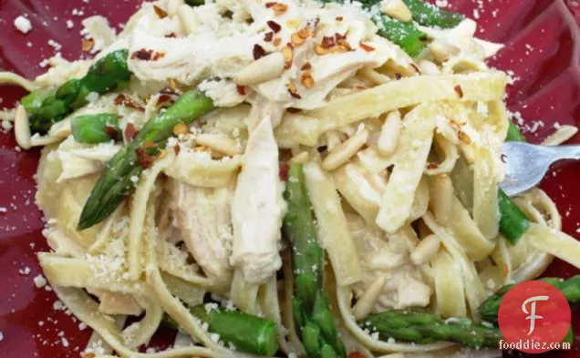 Fettuccine with Chicken and Asparagus